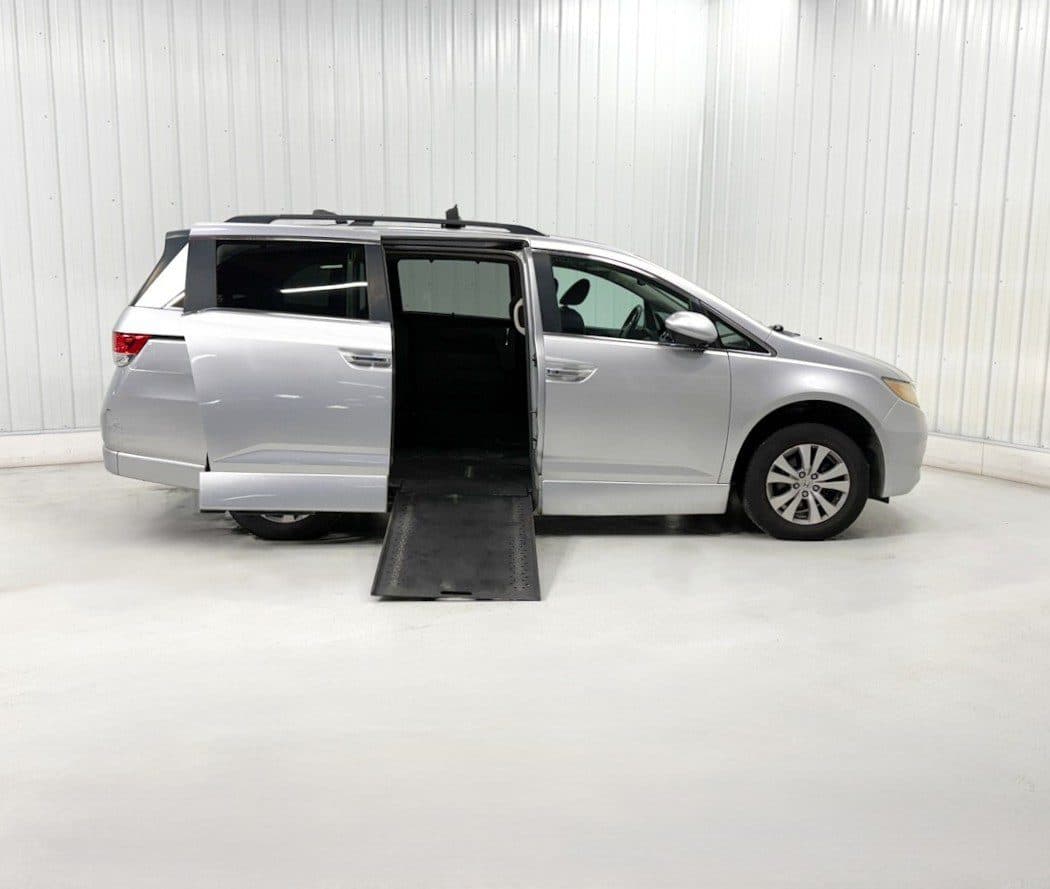 2014 Honda Odyssey EX-L RES wheelchair van, Alabaster Silver