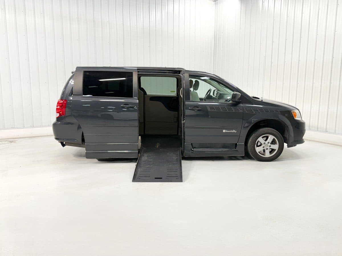 2012 Dodge Grand Caravan SXT wheelchair van, Dark Charcoal Pearl