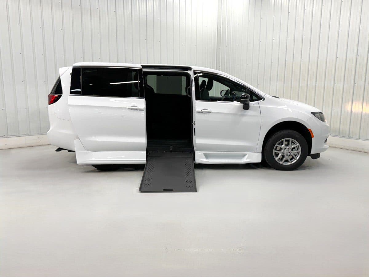 2026 Chrysler Voyager LX wheelchair van, Bright White