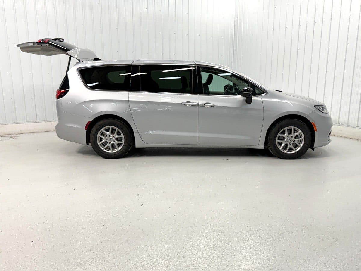 2024 Chrysler Pacifica Touring L wheelchair van, Silver Mist Clear Coat