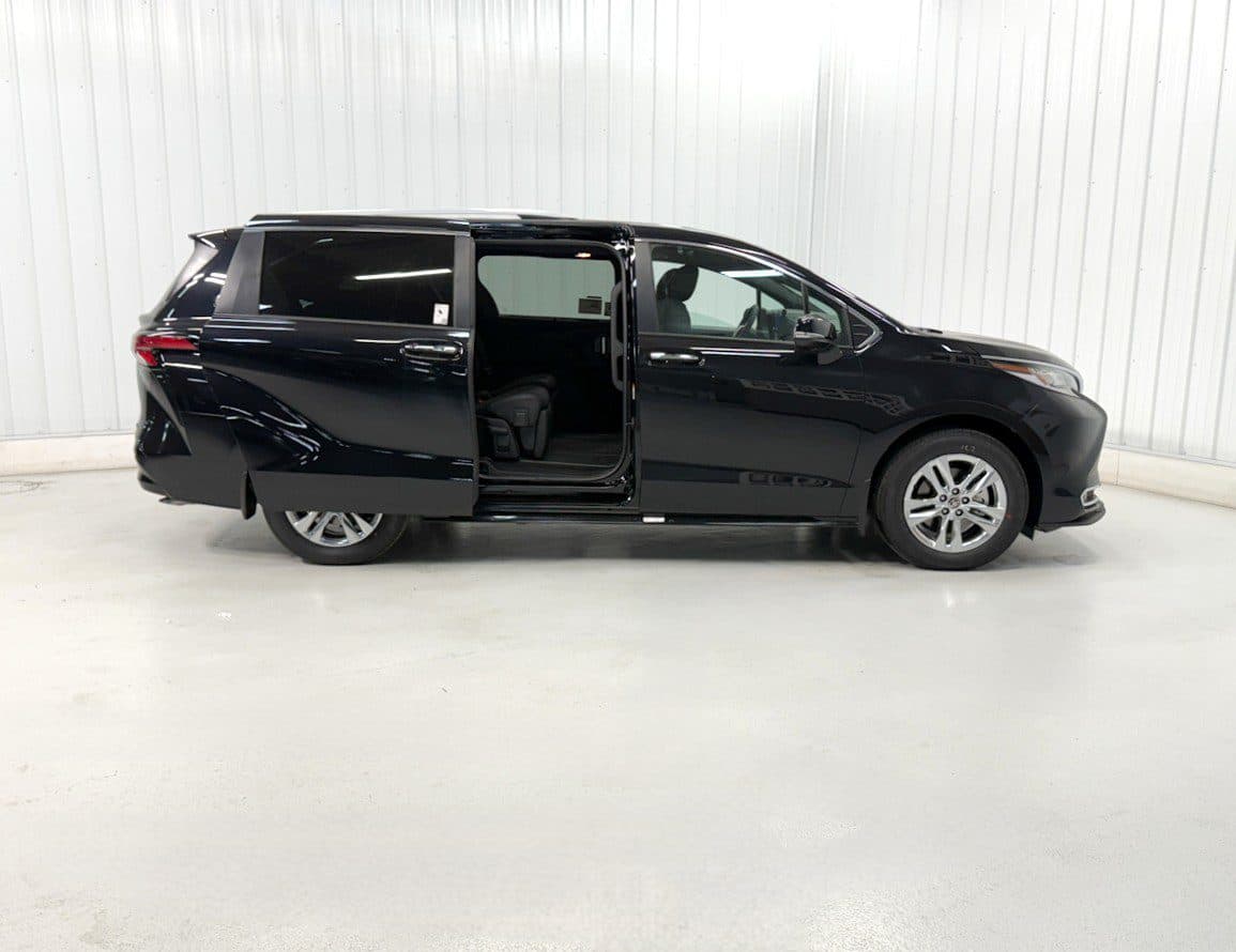 2026 Toyota Sienna Hybrid Limited wheelchair van, Midnight Black